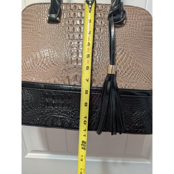 Alyssa Vegan Handbag Purse Bag Tote 2 Colored Light Brown Black Alligator Print - Picture 9 of 14